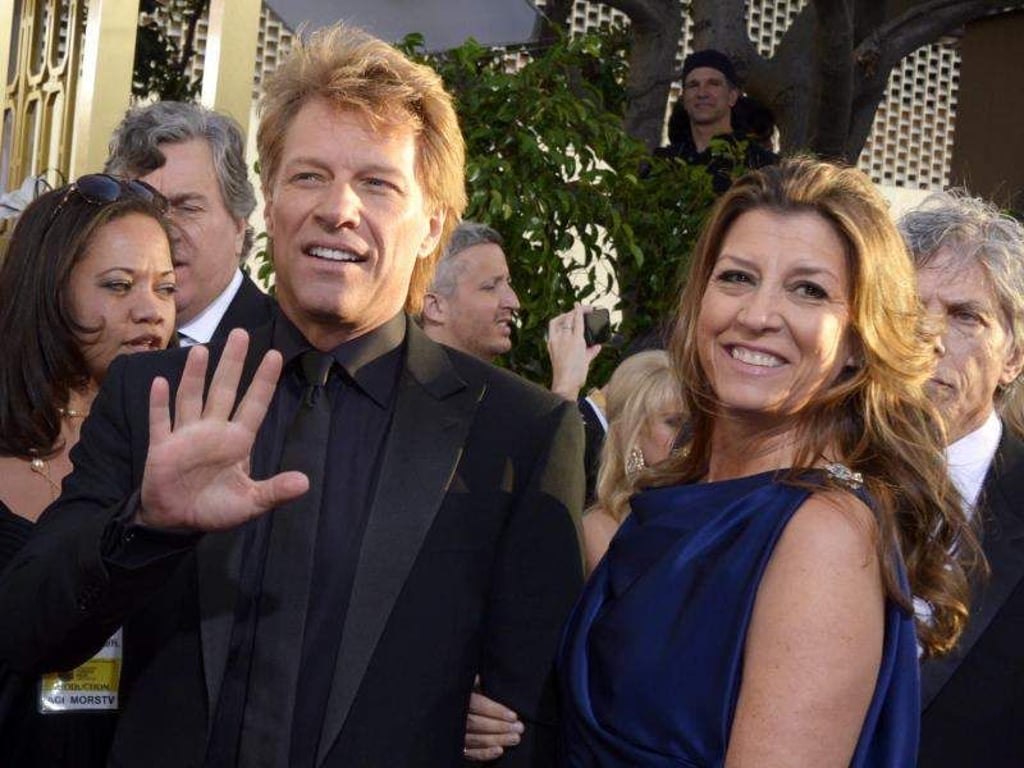 US Sänger Jon Bon Jovi und seine Frau Dorothea Hurley bei der Verleihung der 70. Golden Globes. Foto: Paul Buck