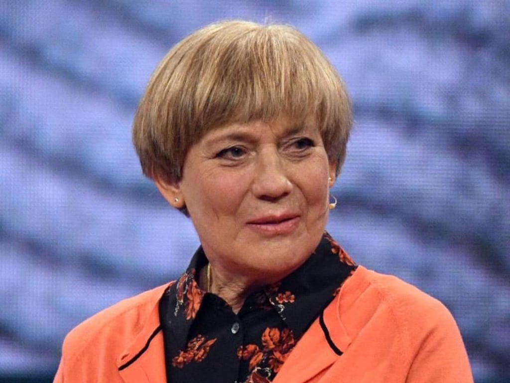Die ehemalige Skirennläuferin Rosi Mittermaier bei einer Aufzeichnung der ZDF Fernsehshow "Wir lieben Fernsehen". Foto: Henning Kaiser