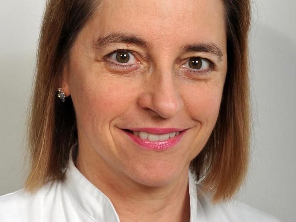 Prof. Bernadette Eberlein ist Dermatologin und Allergologin sowie Oberärztin und Professorin an der Klinik und Poliklinik für Dermatologie und Allergologie am Biederstein der TU München. Foto: Dermatologie Biederstein/TU München