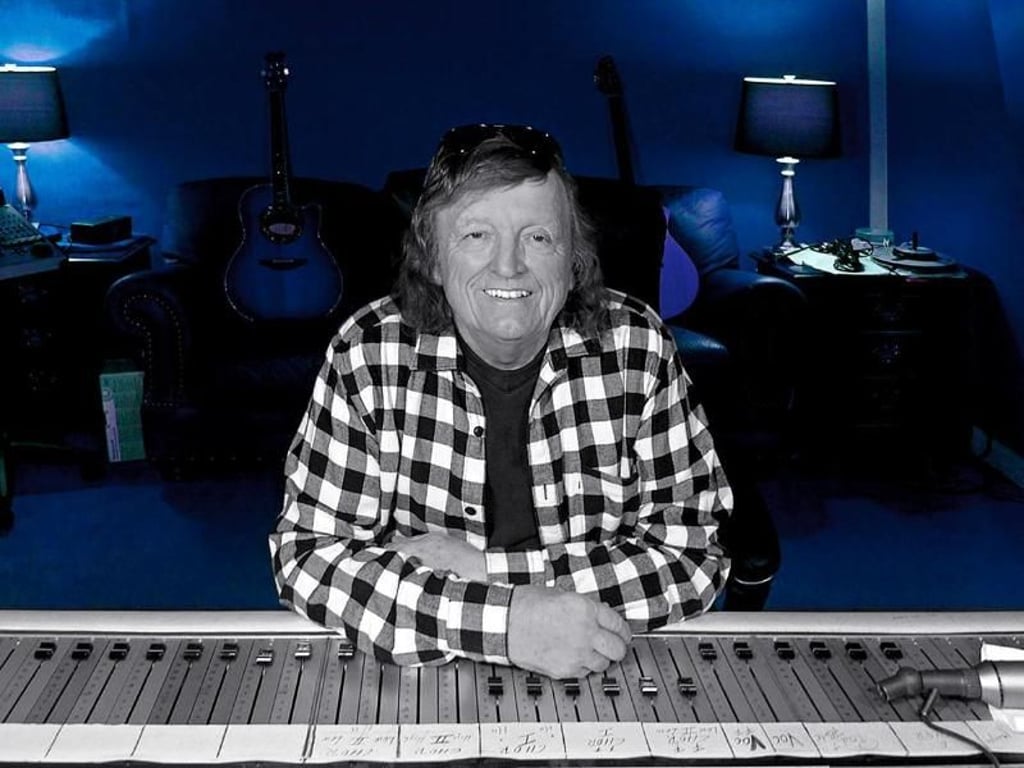 Frank Farian wünscht ein Frohes Fest. Foto: Sony Music