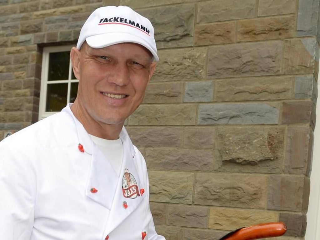 Der ehemalige Boxer Axel Schulz freut sich auf gesellige Grillabende mit seinen Liebsten. Foto: Britta Pedersen