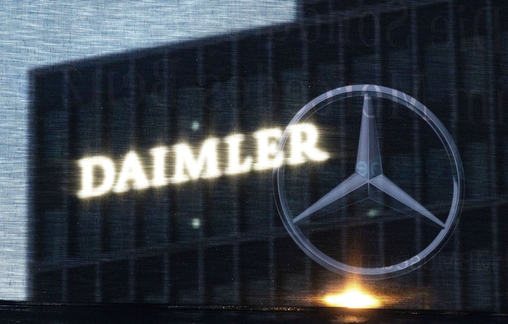 Daimler schickt wegen Chipkrise Tausende Mitarbeiter in Kurzarbeit.