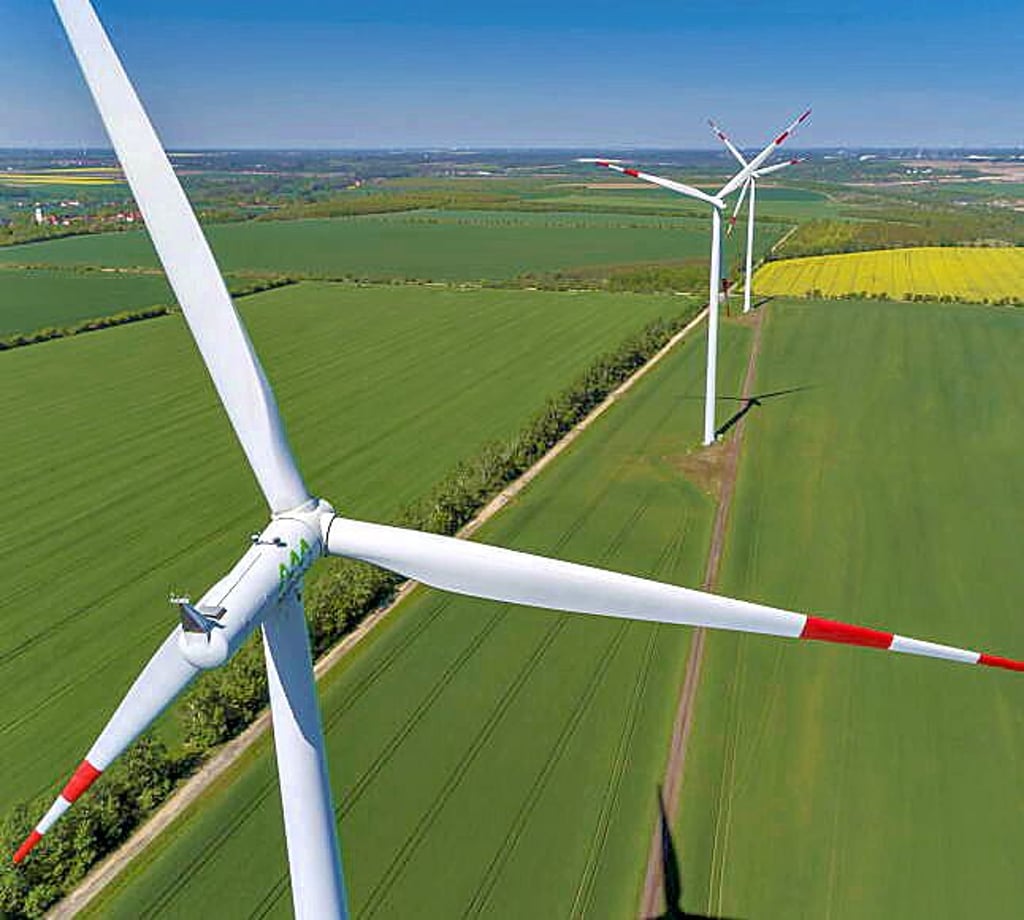 Schon heute stehen Windräder am Tagebau Schlenhain.