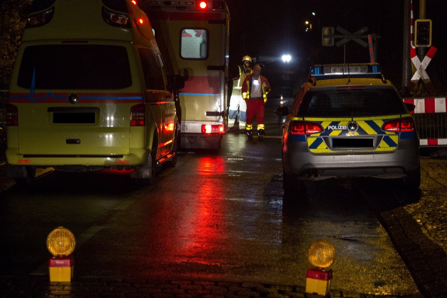 Die Einsatzkräfte am Bahnübergang Wolferöder Weg