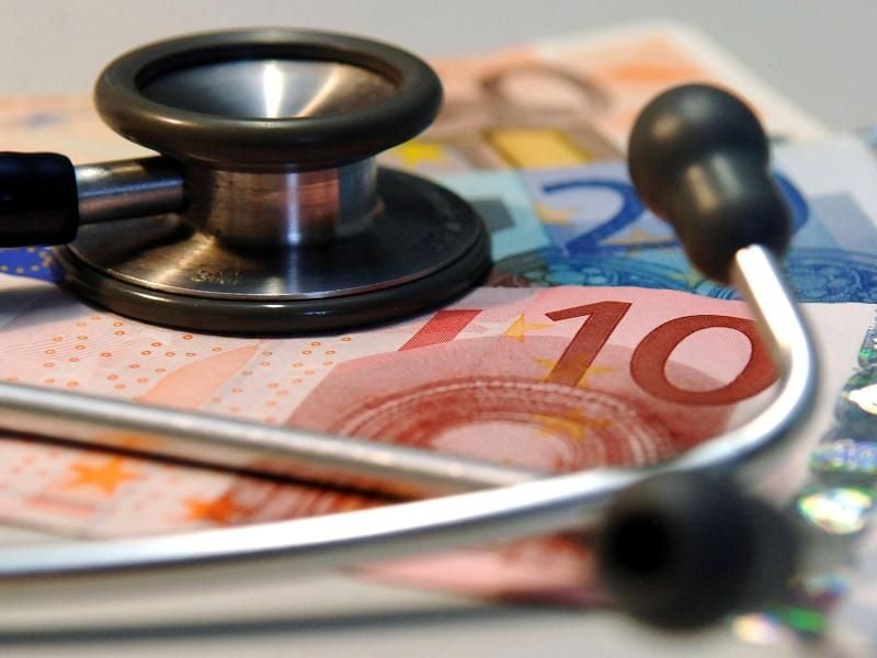 Wer keine Krankenversicherung hat, kann sich nicht aussuchen, ob er sich bei einer gesetzlichen oder privaten Krankenversicherung versichern lässt.