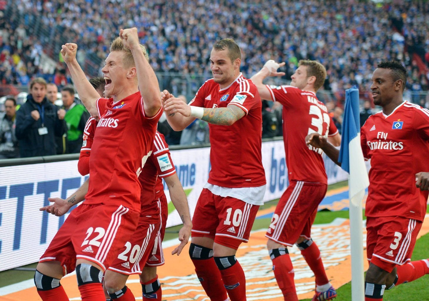 Hatten das bessere Ende für sich: Der Hamburger SV konnte sich im Relegationskrimi gegen den Karlsruher SC durchsetzen und bleibt in der Bundesliga.