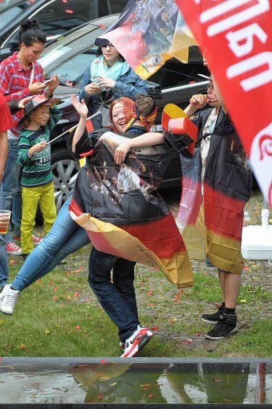 Was für ein Freudentanz in Dessau!
