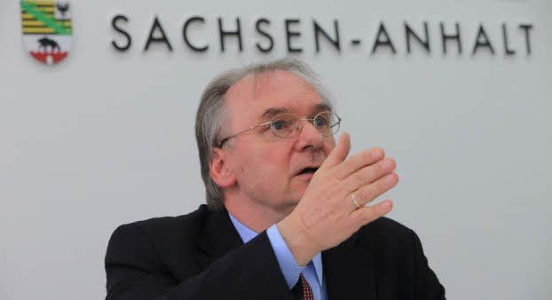 Hat Ministerpräsident Reiner Haseloff (CDU) Fördergeld falsch eingesetzt? Die Opposition spricht von „Unfähigkeit und Arroganz“.