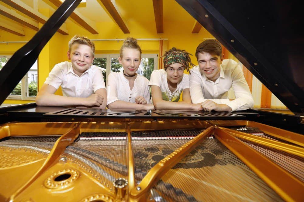 Die jungen Musiker Paul Nolte, Celina Wietschke, Conrad Steinhoff und Carl Schwalba (v. li.) bewiesen ihr Können bei bundesweiten Wettbewerben.