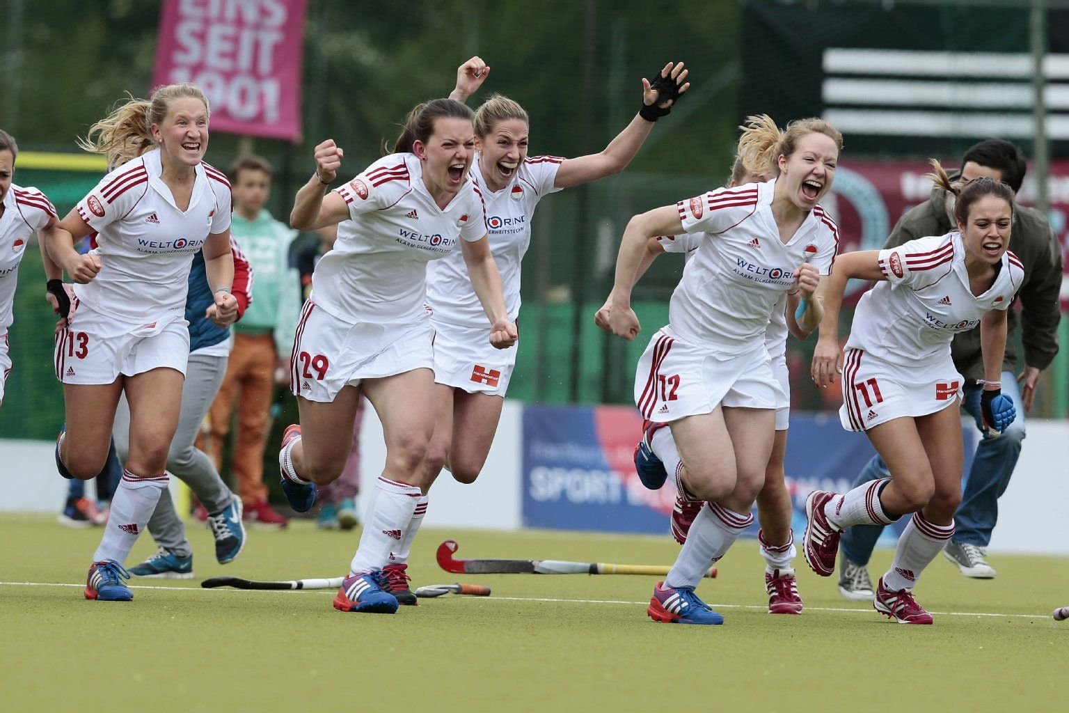 Die Damen von Rot-Weiß Köln sind Deutscher Meister.
