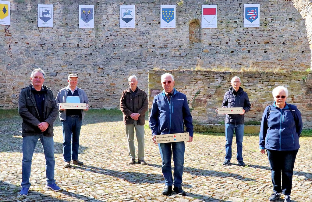Nicht alle Vereinsmitglieder, die sich um den Demografiepreis verdient gemacht haben, waren zur Preisvergabe erschienen. Hier (von links): Fred Hoffmann, Jörg Kunau, Jürgen Müller, Jürgen Lehnert, Ralf Klaus und Veronika Lehnert.