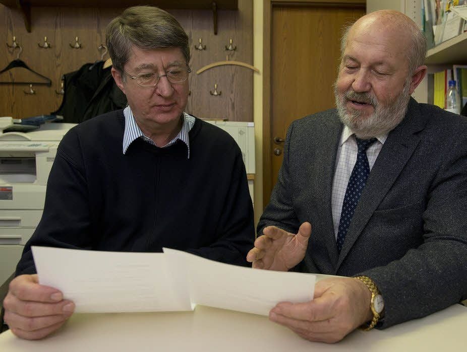 Bad Suderodes Ortsbürgermeister Gert Sauer (links) und Investor Joachim Marienburg im Gespräch.