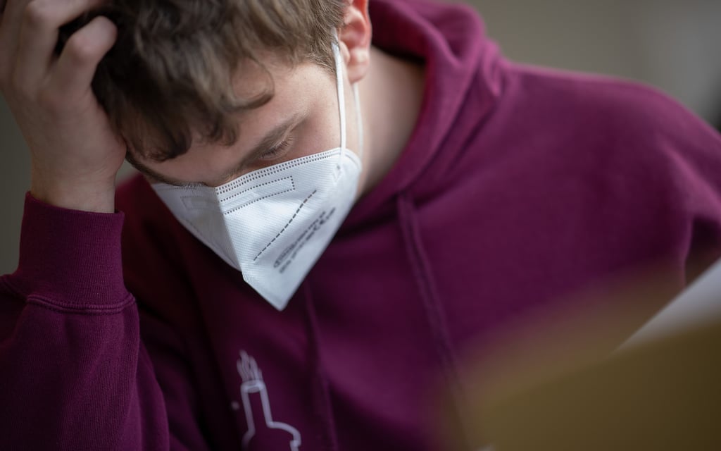 Schüler, die Kontakt zu einer mit Corona infizierten Person hatten, dürfen in Magdeburg unter bestimmten Voraussetzungen trotzdem zur Schule gehen.