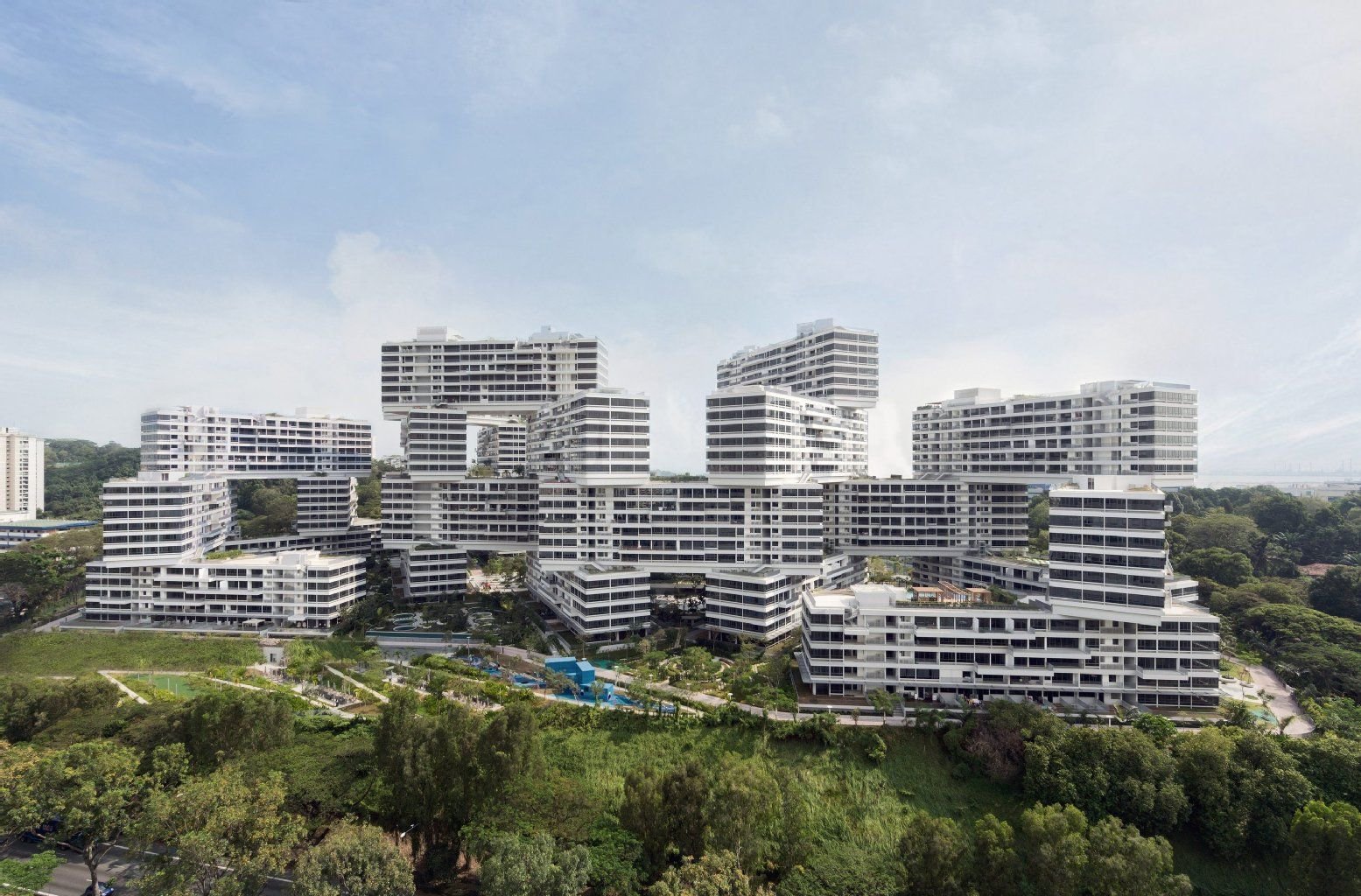 Der Wohnkomplex „The Interlace“ in Singapur (undatierte Aufnahme). Der Architekt Scheeren wird mit dem Urban Habitat Award vom Rat für Hochhäuser und urbanes Wohnen (CTBUH) in Chicago, für das Projekt als als weltweit bestes Hochhausprojekt für städtischen Lebensraum ausgezeichnet.