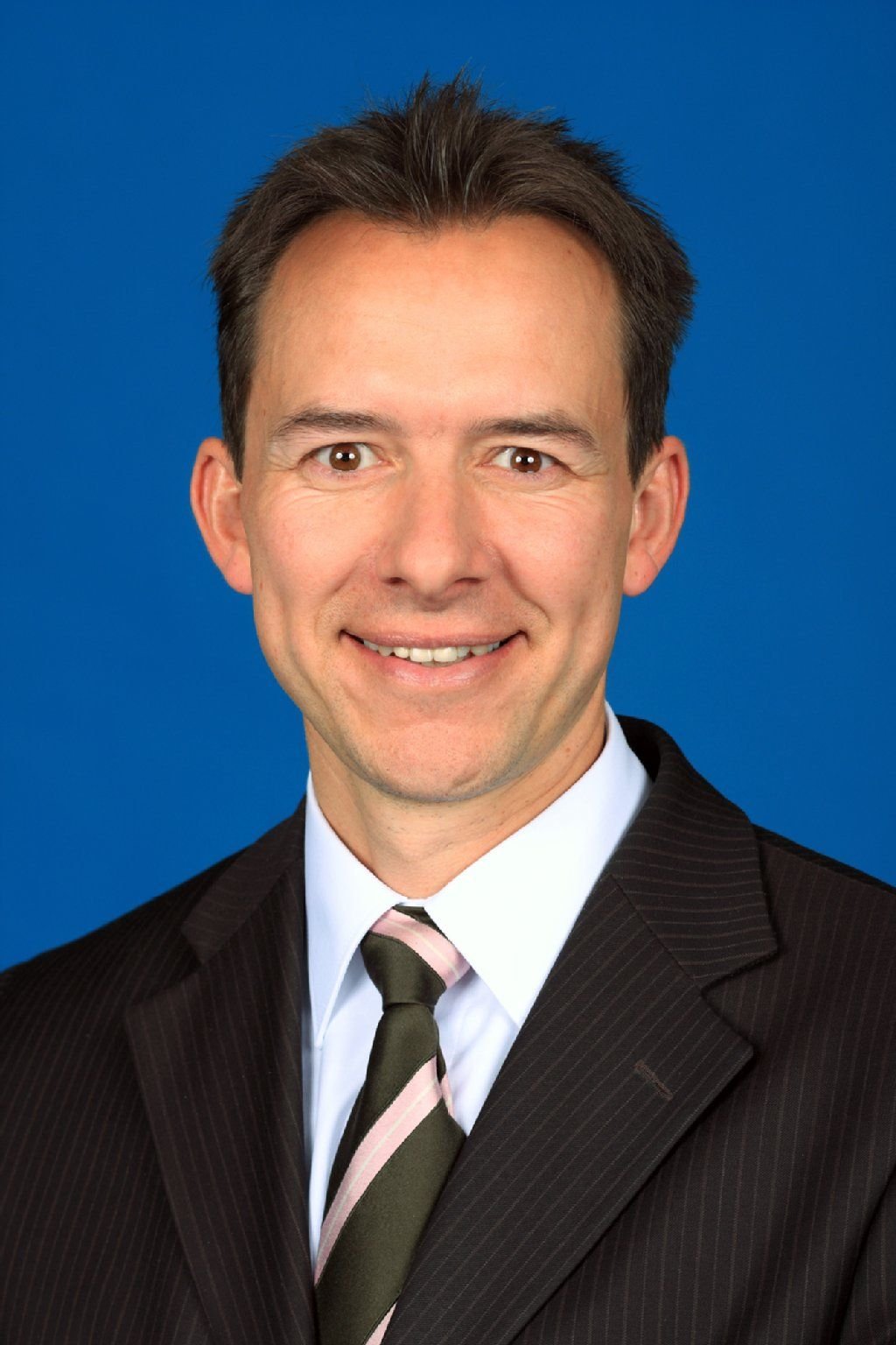 Kennt die Maschen der Betrüger: Ulrich May ist ADAC-Jurist und Sprecher der Initiative «Sicherer Autokauf im Internet».