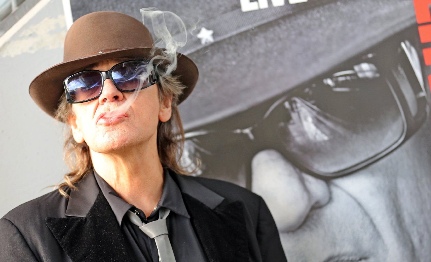 Gleich an zwei Abenden wird Rockstar Udo Lindenberg 2014 im Rahmen seiner Stadion-Tour in der Leipziger Red-Bull-Arena auftreten. Das erste der beiden Konzerte war bereits drei Stunden nach Vorverkaufsstart ausverkauft.