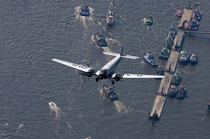 Unverwüstlich: das fliegende Denkmal Ju 52, Kennzeichen D-AQUI.