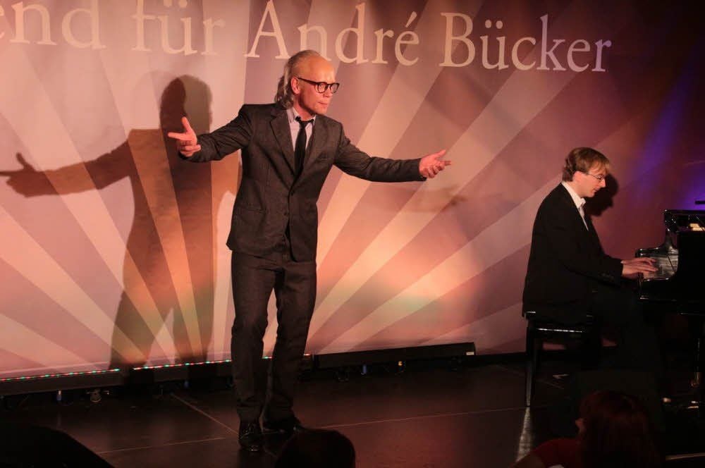 Kulturpolitiker Mr. Hopeman (Sebastian Müller-Stahl)