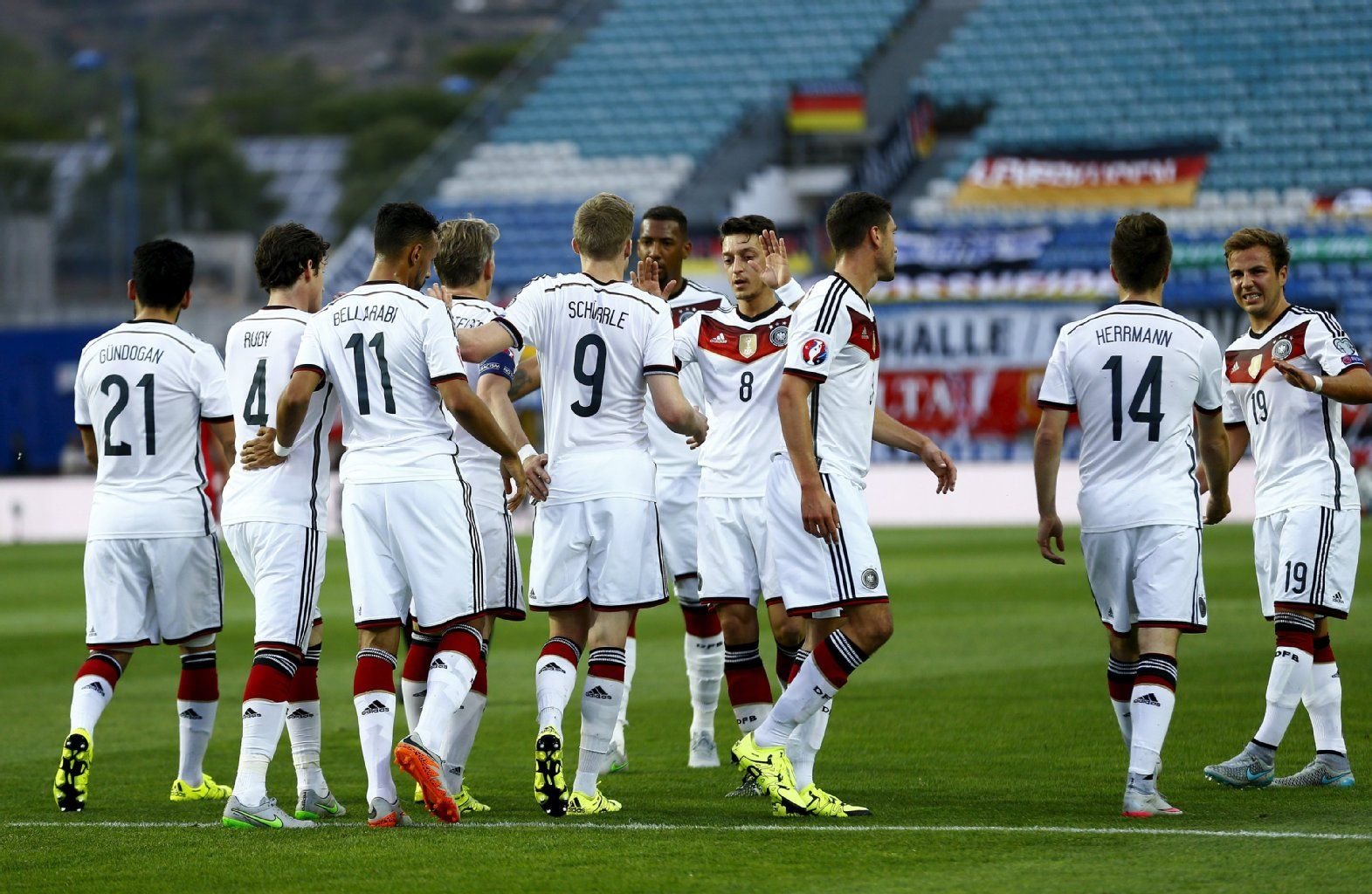 Die deutschen Nationalspieler haben Gibraltar geschlagen.