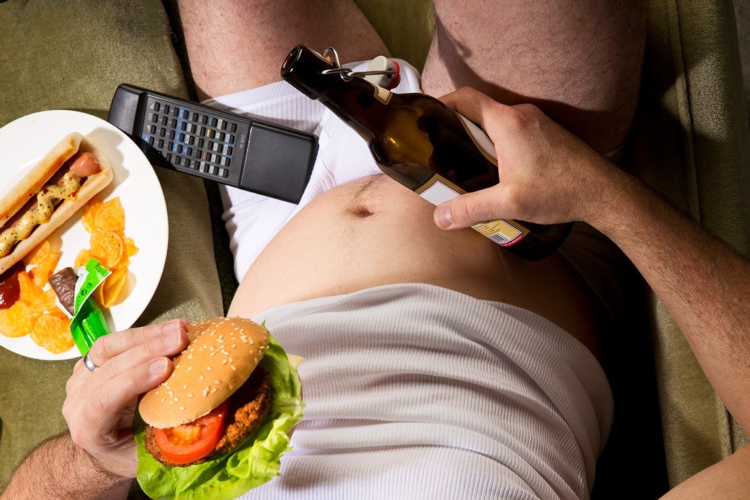 Der Bierbauch kommt nicht direkt vom Bier, sondern von zu vielen Kalorien.