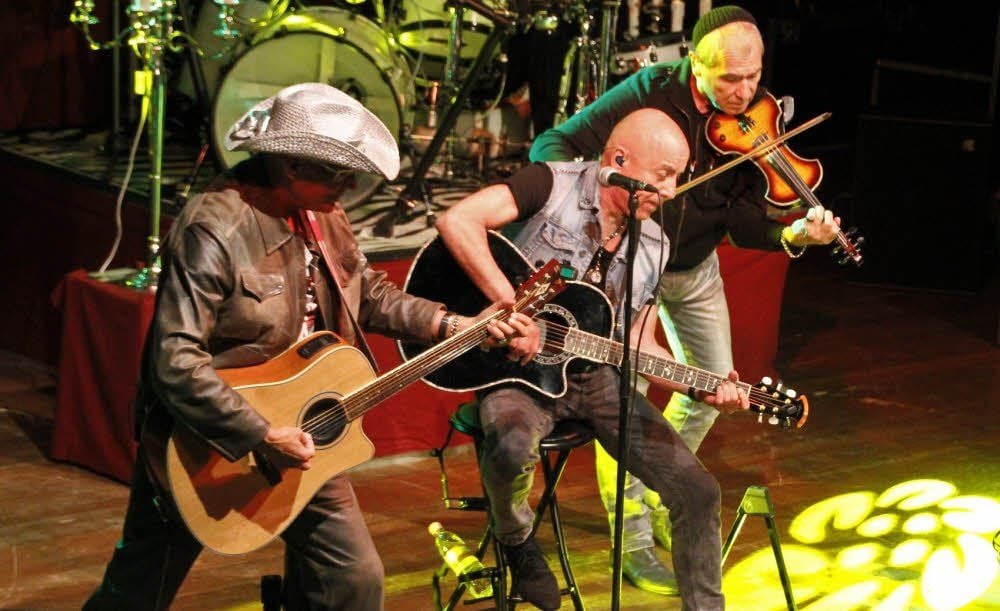 Saitenzauberer von City auf der Kulturhausbühne: Fritz Puppel, Toni Krahl und der Bulgare Georgi „Goro“ Gogow (von links).