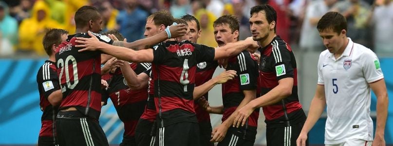 Die Freude war nach der Führung durch Thomas Müller groß.