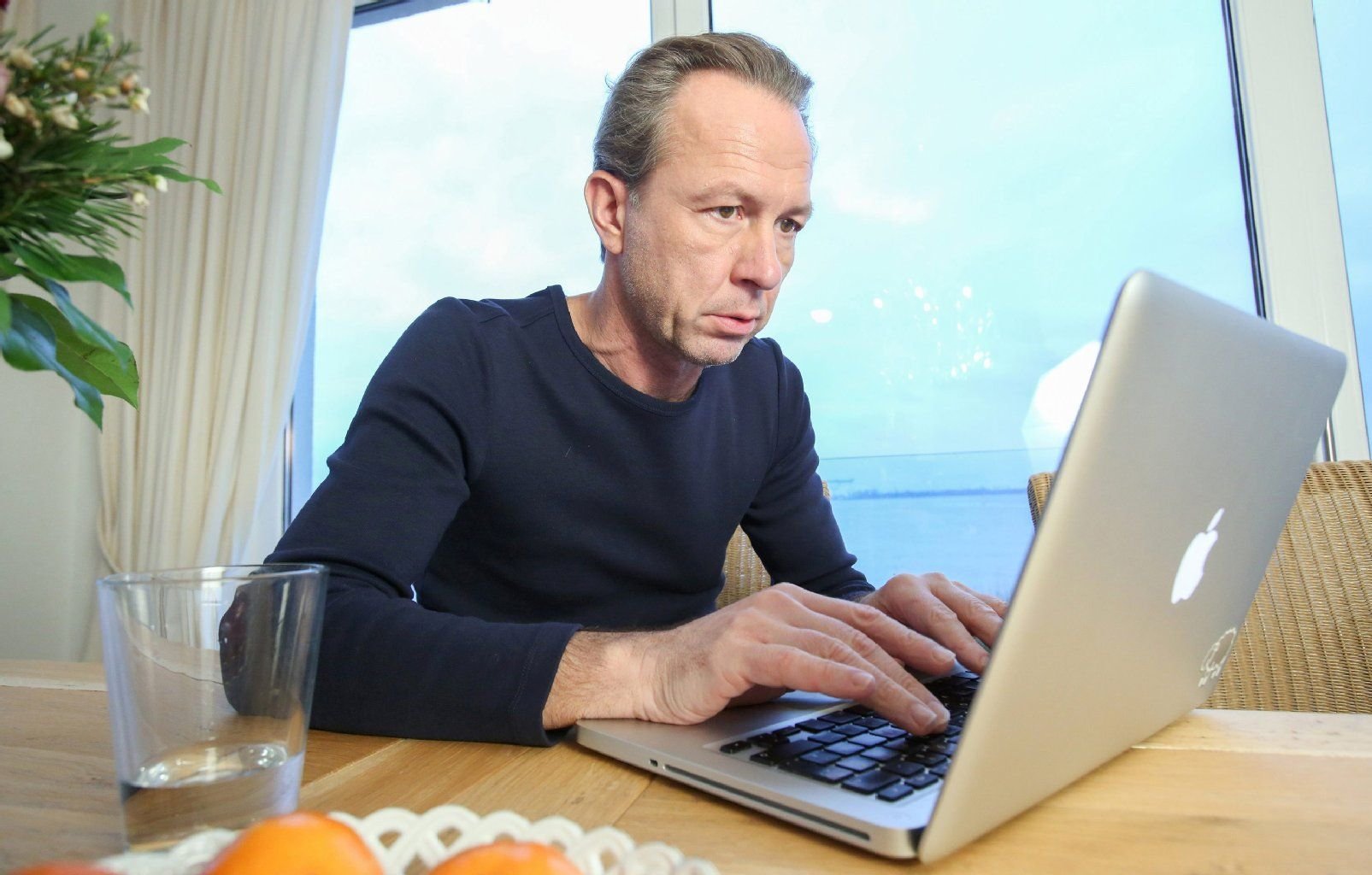 Die Klapprechner, hier ein MacBook von Apple, bieten das breiteste Einsatzspektrum.