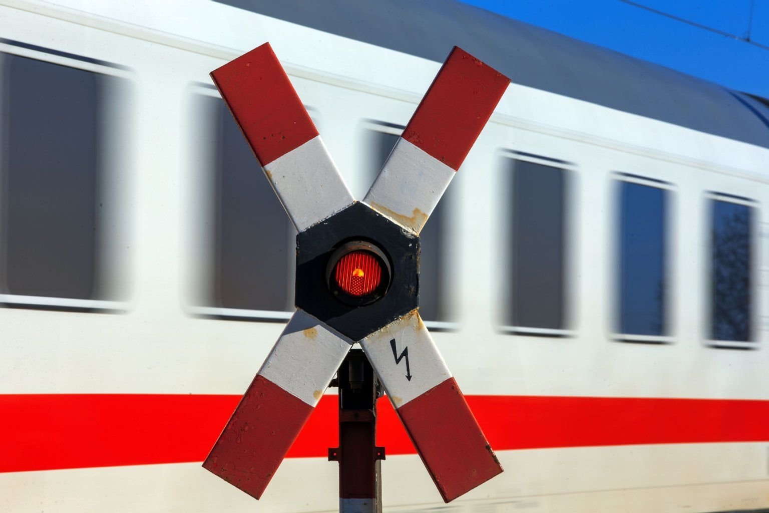 Die Lokführergewerkschaft GDL hat vorerst keinen genauen Termin für den von ihr angekündigten Streik bei der Bahn genannt.