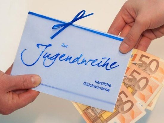 Kleinere Geldgeschenke sind unproblematisch, weil sie meist sofort ausgegeben werden.