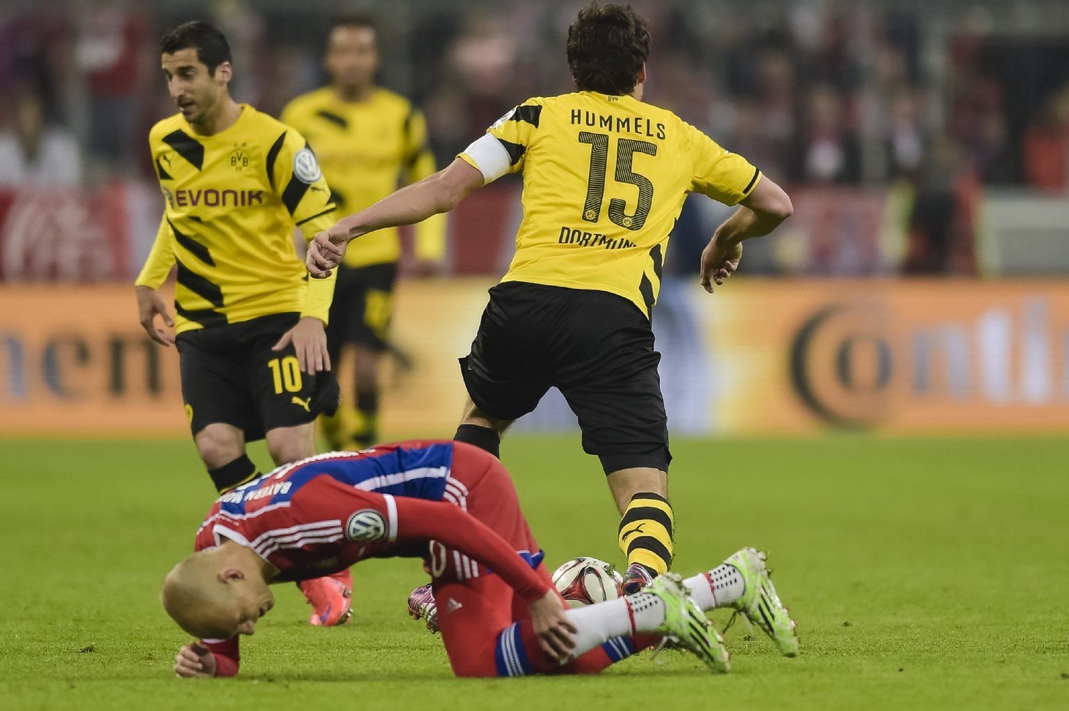Wenige Minuten nach seiner Einwechslung musste Robben wieder raus.