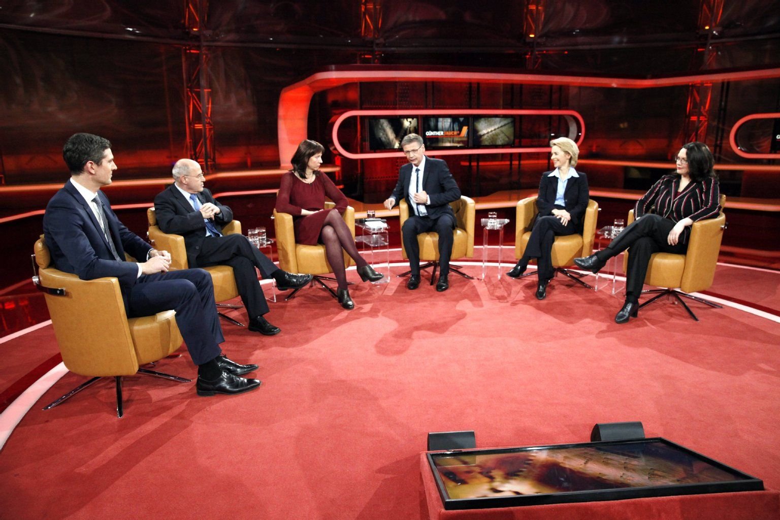 Die Diskussionsrunde bei Günther Jauch zu dem Thema "Merkels neue Mannschaft - wie werden wir jetzt regiert?".