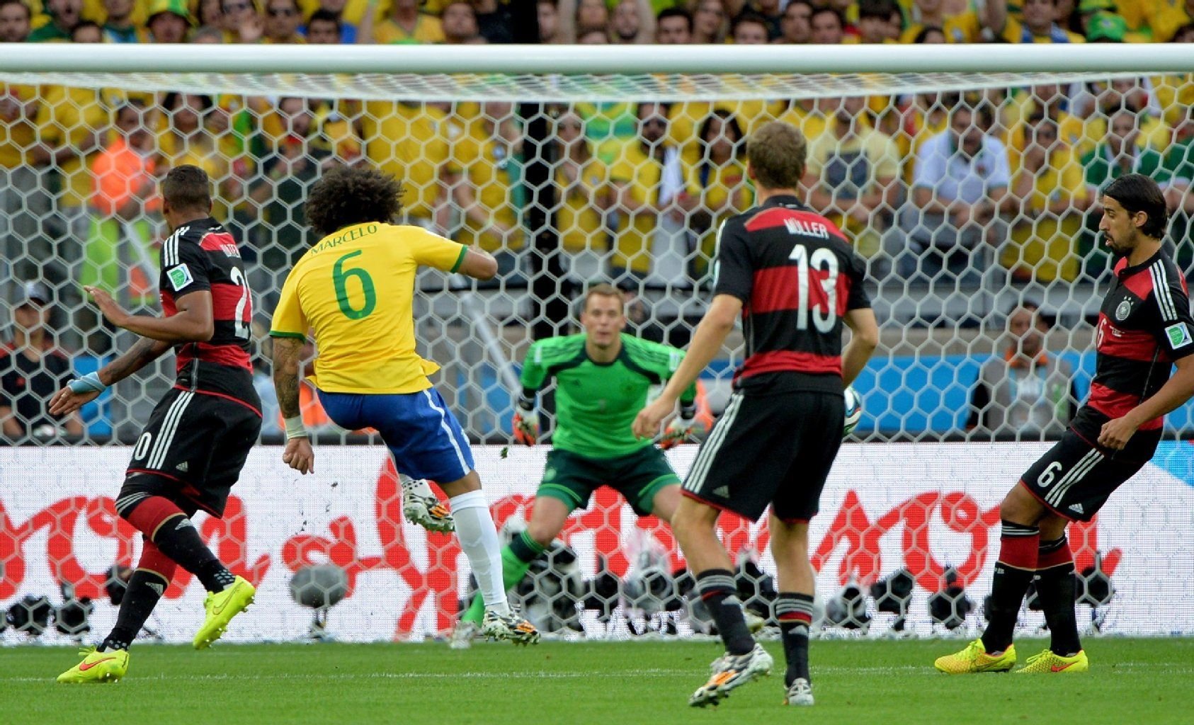 Marcelo bei der ersten Chance für Brasilien