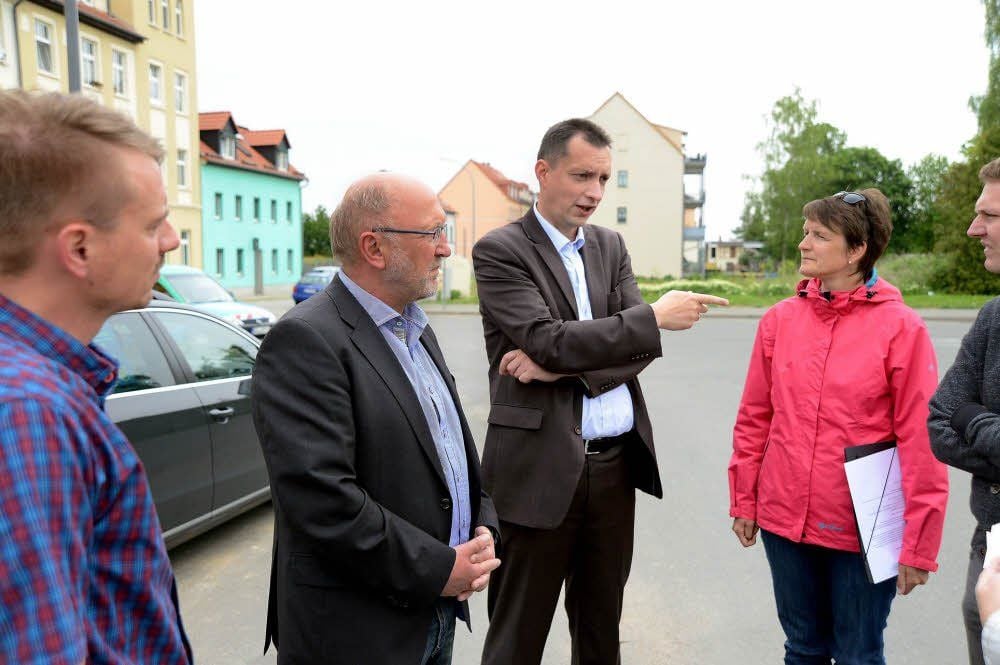 Holger Höfer, Mario Pöschmann und Astrid Kunisch (von links) waren während der Baumaßnahme als Vertreter der Beteiligten ein gutes Team.
