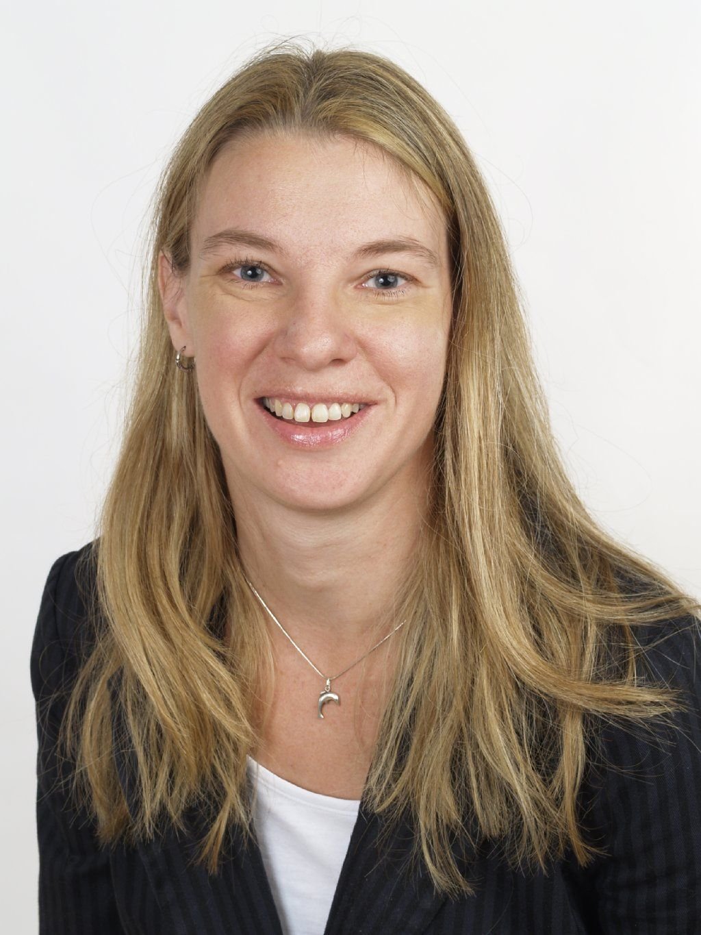 Birgit Adam hat einen Ratgeber zum Thema Praktikum geschrieben.