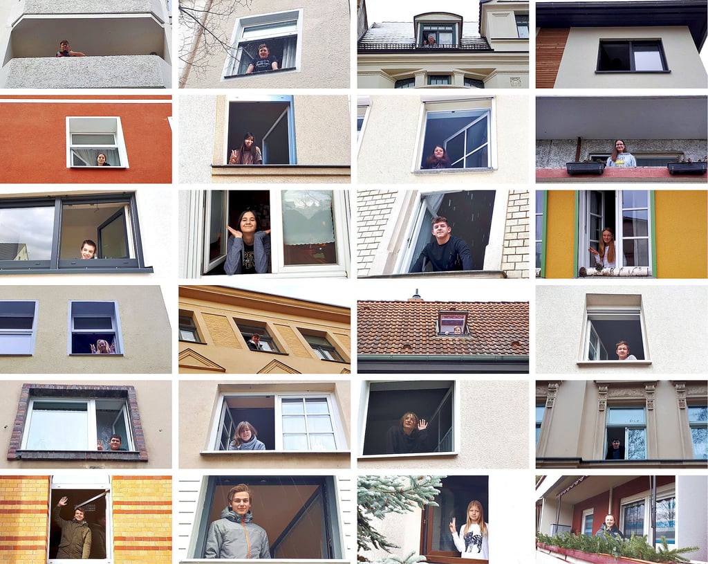 Fensterbilder: Über Wochen besuchte Kerstin Thormann ihre Schüler, um mit ihnen zu sprechen. Dabei sind diese Fotos entstanden.