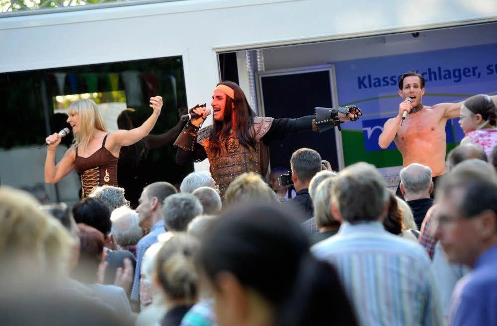 Die alten Hits von Dschingis Khan neu aufgelegt mit der exotischen Band "The Rocking Son of Dschingis Khan"