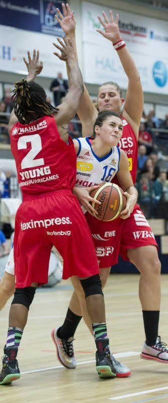 Noémie Rouault (M.) findet kein Durchkommen.