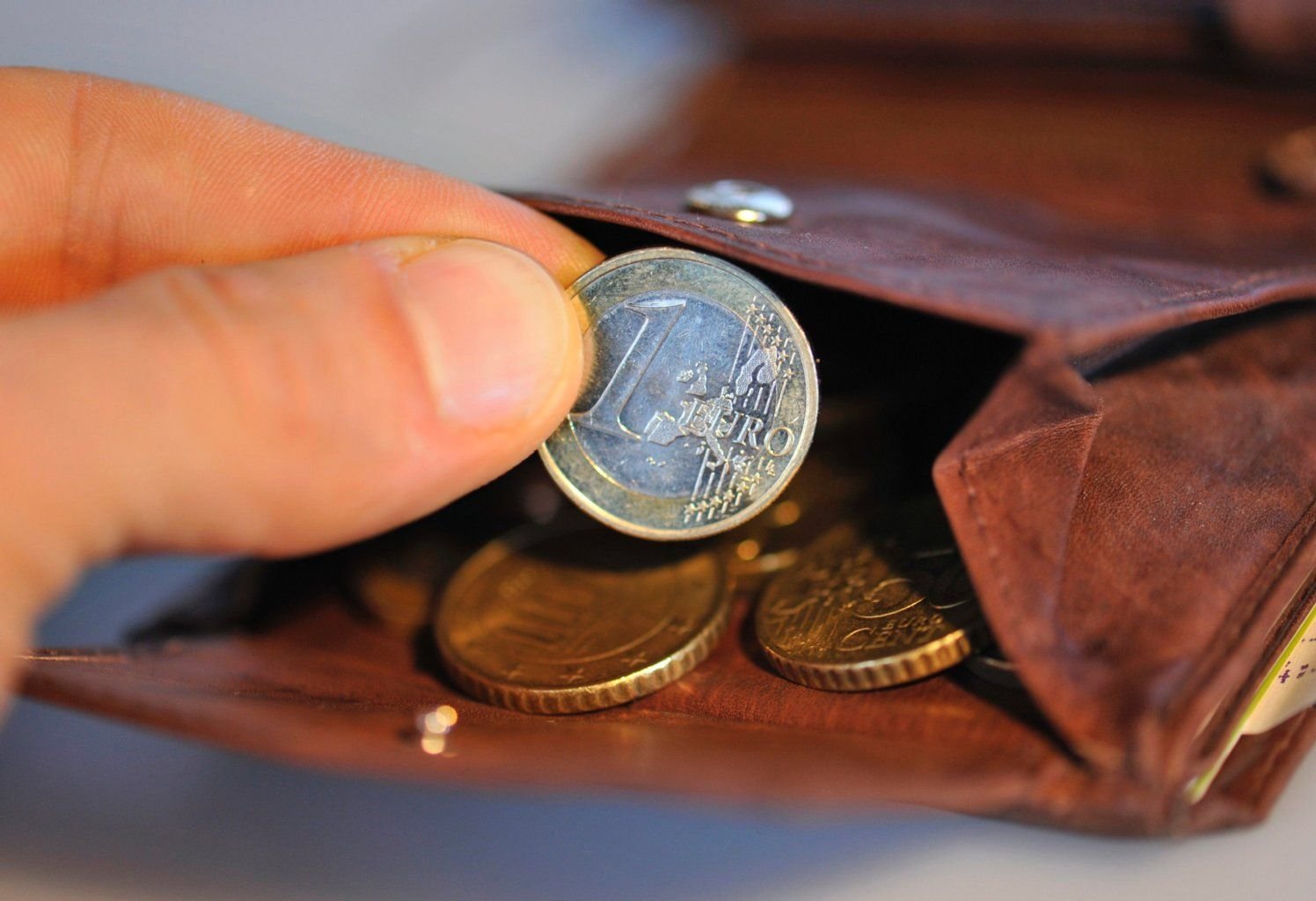 Ab Sommer sollen Betroffene schneller eine Chance für einen Neuanfang bekommen.