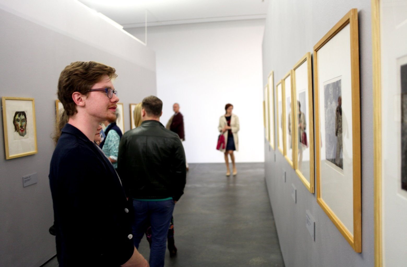Der 22-jährige Stephan Alschewski ist bei seinem Besuch am Sonntag von der Emil-Nolde-Ausstellung begeistert.