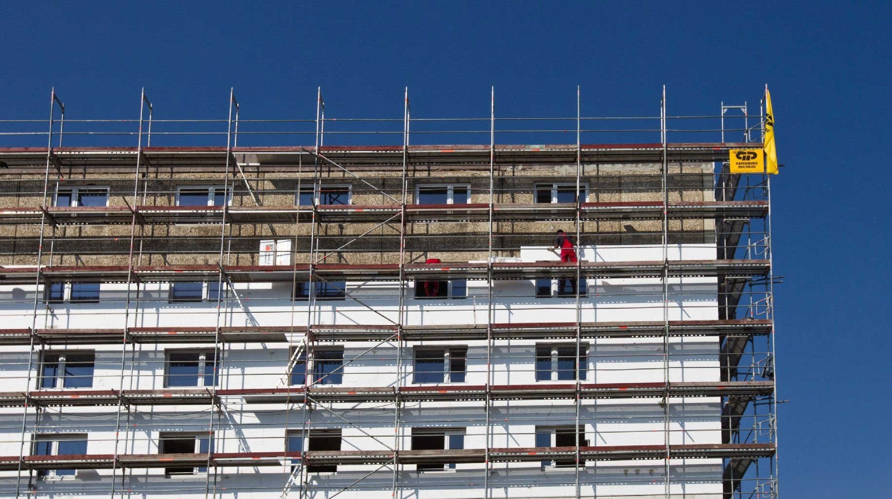 Energetische Gebäudesanierung: Grundsätzlich ist der Vermieter berechtigt, Kosten, die er für eine Modernisierung aufgewendet hat, auf den Mieter umzulegen.