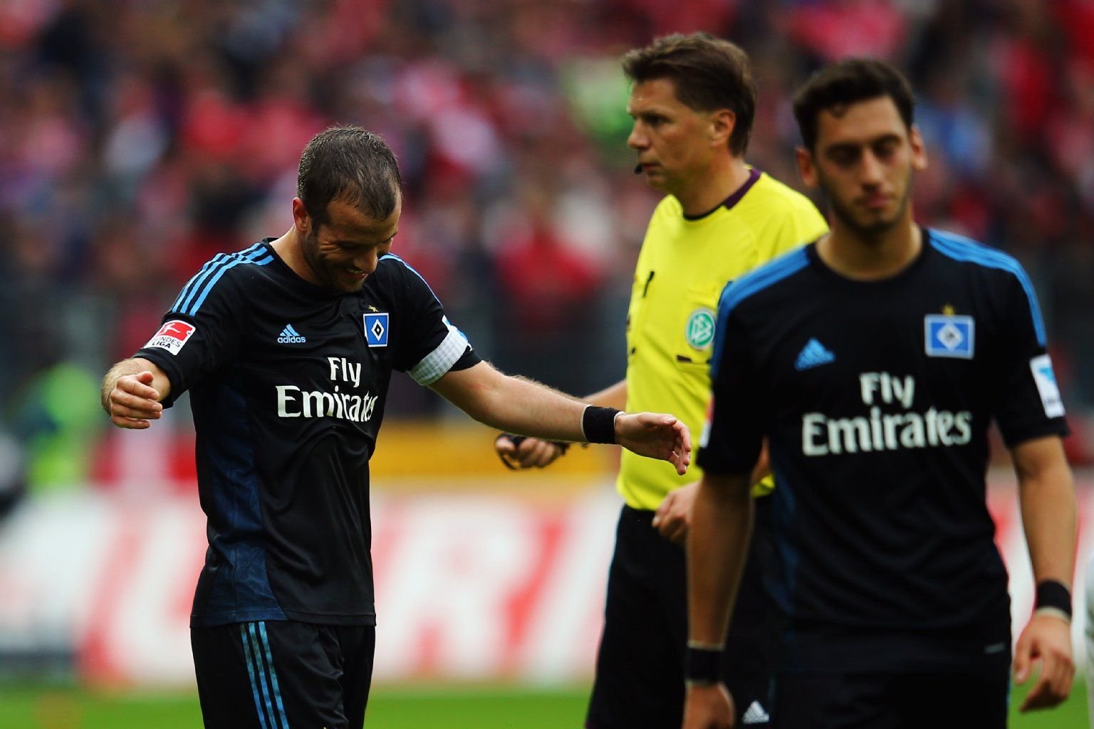 Rafael van der Vaart (l.) und Hakan Calhanoglu (r.)