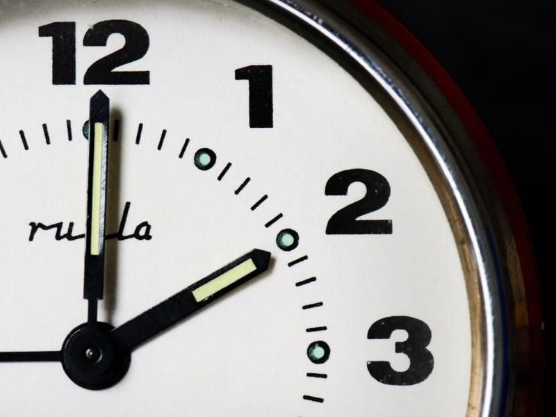 In der Nacht zum Sonntag endet wieder in den meisten europäischen Ländern die Sommerzeit.