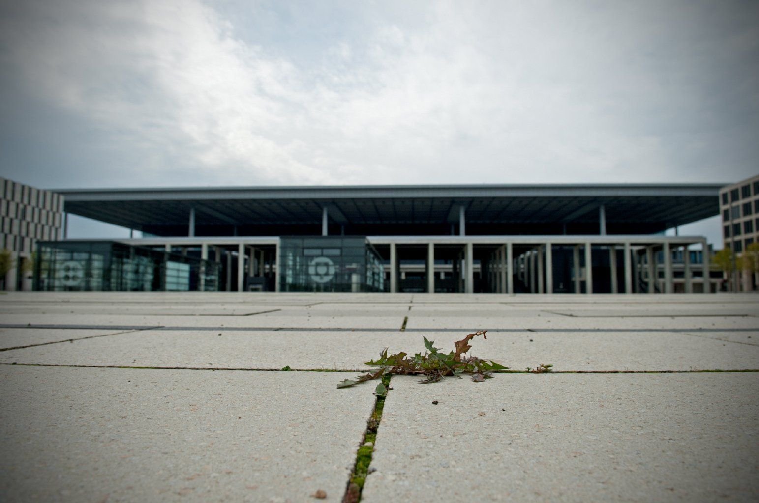 Für den Flughafen BER gibt es einen neuen Eröffnungstermin: Ende 2017.