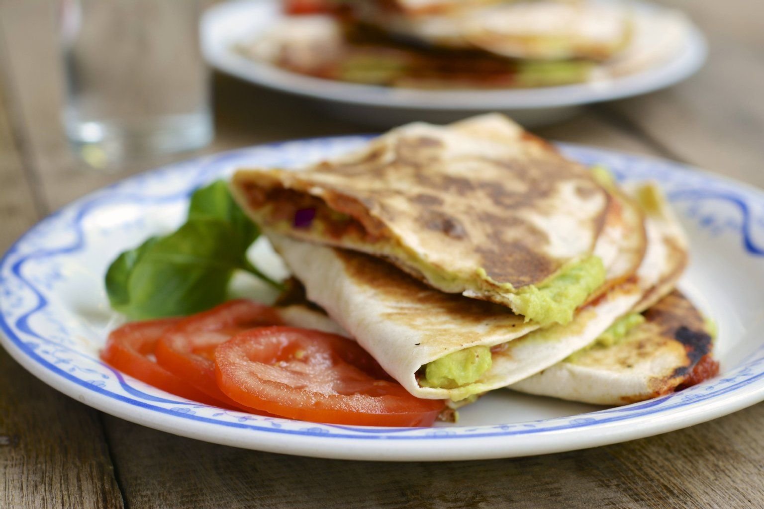 Essenzieller Bestandteil von „Pan con tomate“: Geriebene Tomate mit Olivenöl kommt bei den Spaniern aufs getoastete Frühstücksbrot.