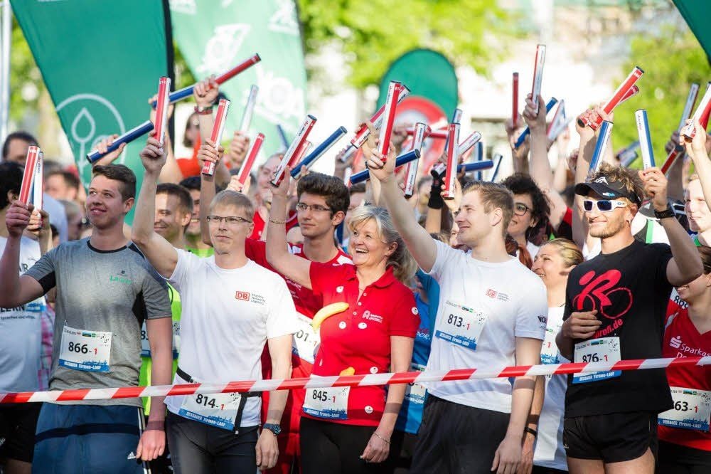 Auf die Plätze, fertig, los: 75 Staffeln begaben sich bei der Premiere auf die Strecke.