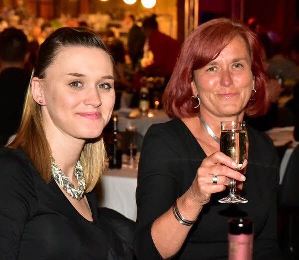 Spitzensportlerin Marlies Göhr besuchte den Ball mit ihrer Tochter Nadja.
