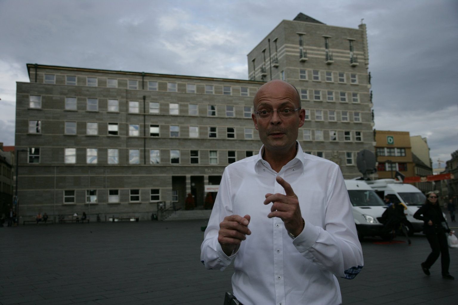 Oberbürgermeister Bernd Wiegand (parteilos) bereitet nun einen neuen Stadtratsbeschluss vor.