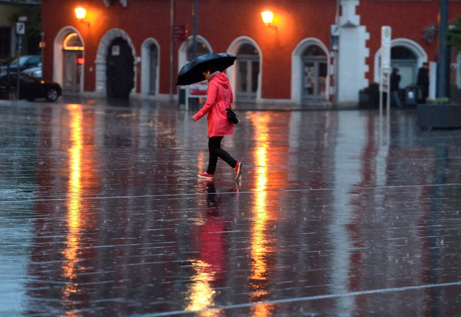 Regen auf dem Marktplatz in Halle