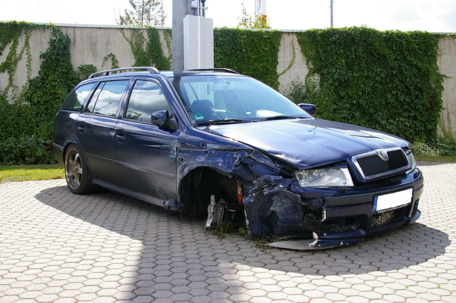 Nach einer halsbrecherischen Verfolgungsjagd hat die Polizei einen Geisterfahrer in Thüringen gestoppt.