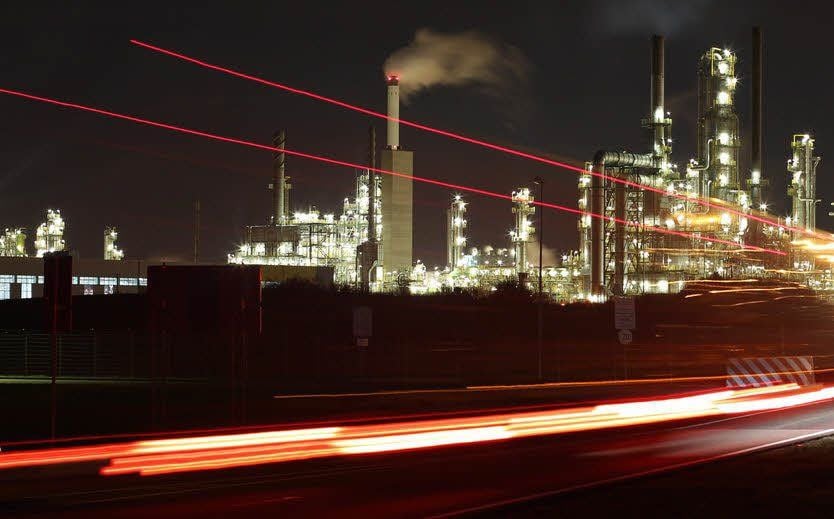 15 große Chemieunternehmen wollen künftig in Leuna gemeinsam energieeffizienter arbeiten.